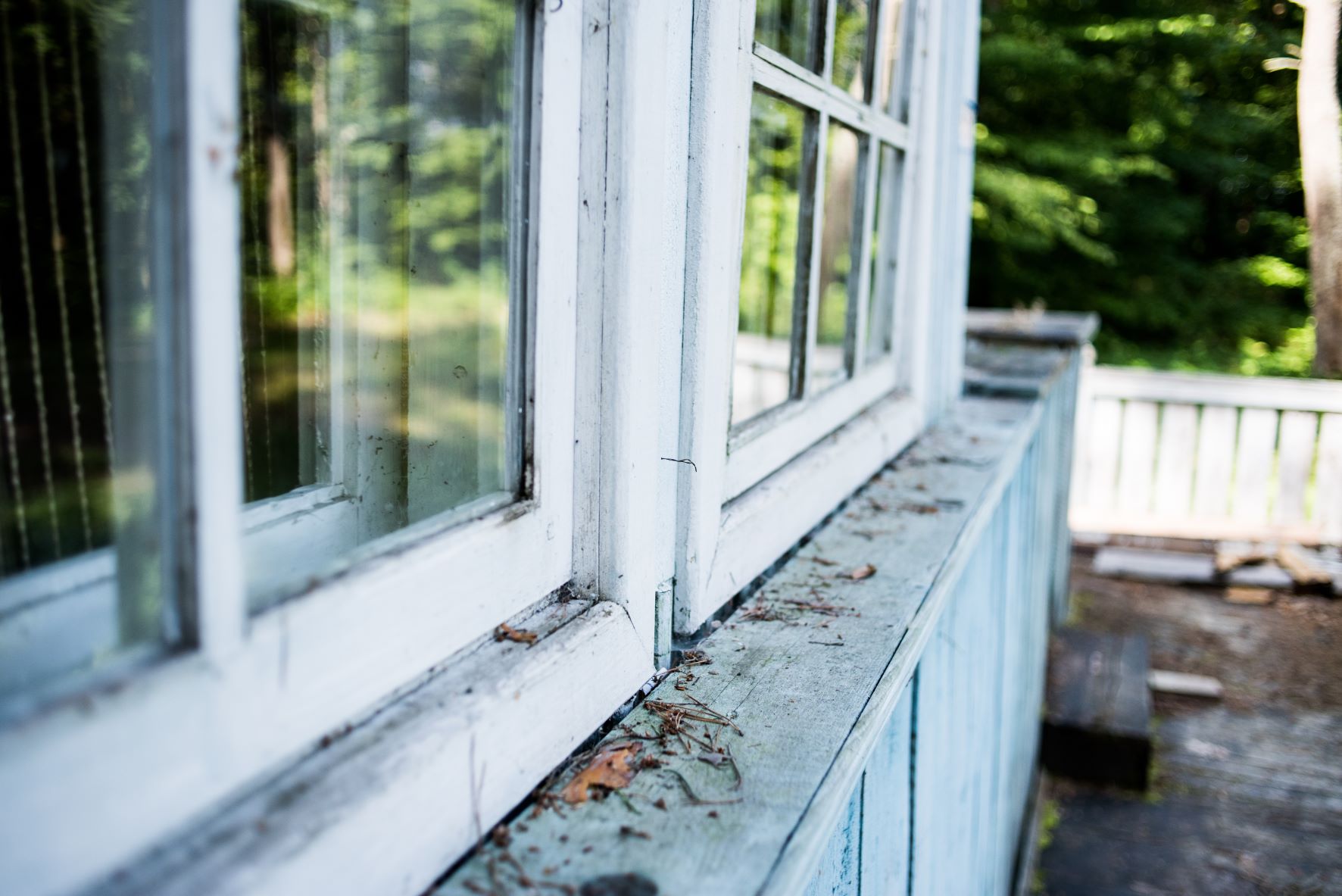 Should You Repair or Replace Old Windows